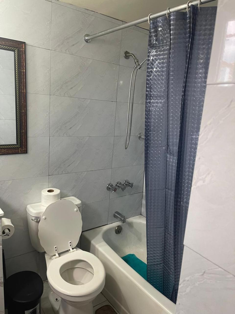 Oceanfront Condo W/ Free Parking + High Speed Wifi Negril Quarto foto
